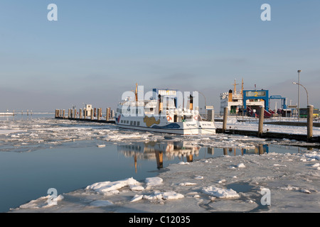 Le port de la ville principale de Wyk est presque complètement gelés en hiver, Mer du Nord île de Foehr, Nationalpark Banque D'Images