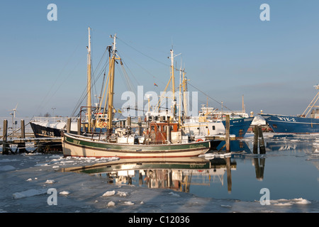 Le port de la ville principale de Wyk est presque complètement gelés en hiver, Mer du Nord île de Foehr, Nationalpark Banque D'Images