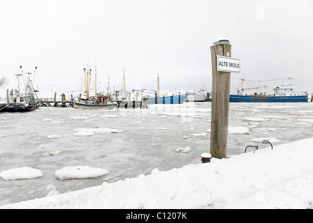 Le port de la ville principale de Wyk est presque complètement gelés en hiver, Mer du Nord île de Foehr, Nationalpark Banque D'Images