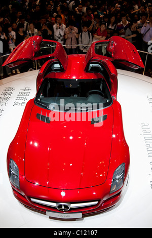 Présentation de la Mercedes SLS AMG au Salon de l'Auto 2010 de Pékin, Chine Banque D'Images