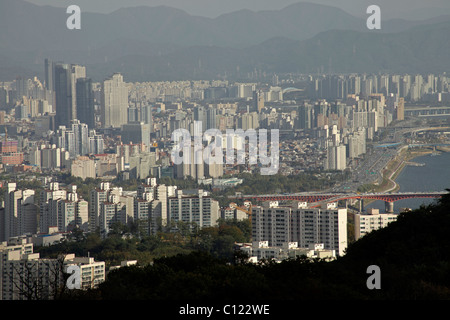 Les bâtiments de grande hauteur à Paris vu de la montagne Namsan, Corée du Sud, Asie Banque D'Images