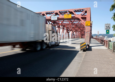 Pont Broadway, Wilamette River, Portland, Oregon, USA Banque D'Images