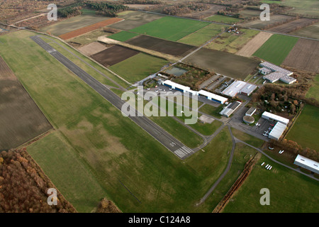 Photo aérienne, Dinslaken Schwarzeheide d'aviation, aéroport régional, Aviation générale, Huenxe, Rhénanie du Nord-Westphalie Banque D'Images