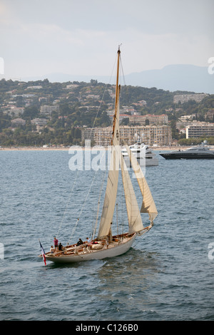 Yacht privé off à Cannes pendant le Festival de Cannes 2010 Banque D'Images