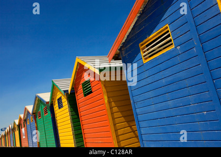 Cabines colorées sur le bach de Saint Jaimes, False Bay, Cape Town, Western Cape, Afrique du Sud, l'Afrique Banque D'Images