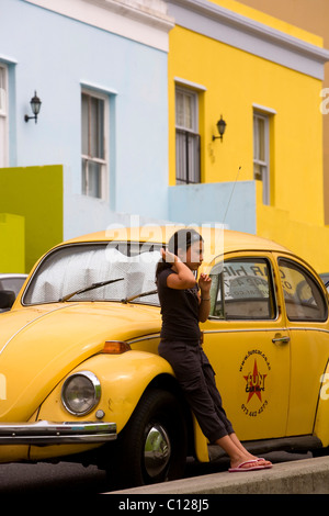 Bo-Kaap, maisons colorées dans le quartier de Malay, Coccinelle jaune, Cape Town, Afrique du Sud, l'Afrique Banque D'Images