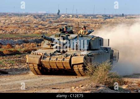 Challenger 2 FV4034 est un char de combat principal (MBT) actuellement en service dans les armées du Royaume-Uni et d'Oman. Banque D'Images