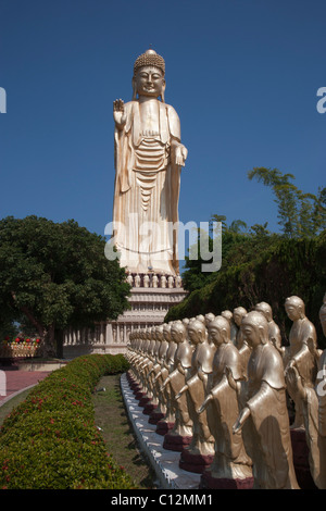 Statues de Bouddha en monastère Fo Guang Shan Banque D'Images
