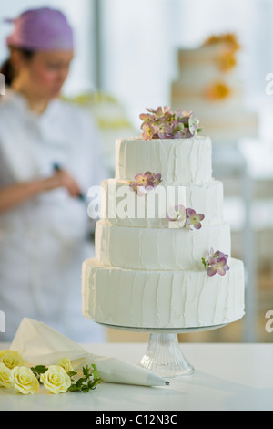 USA, New Jersey, Jersey City, le gâteau, le chef pâtissier en arrière-plan Banque D'Images