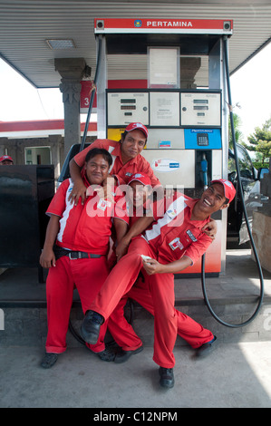 Station de remplissage Pertamina bord à Bali Indonésie Banque D'Images