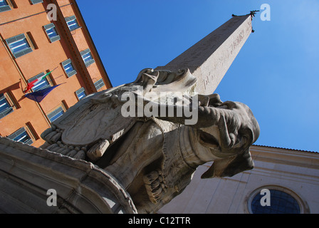 L'Pulcino della Minerva Minerva, Square, Rome, Italie Banque D'Images