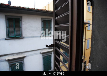 Voir à travers la vitre de la ville historique de Florence, Italie Banque D'Images