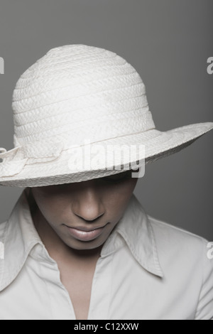 Close-up of a gay homme portant un chapeau Banque D'Images