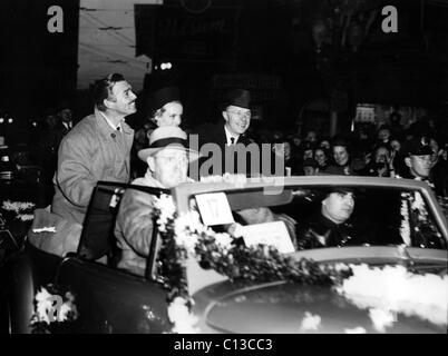 Clark Gable, Carole Lombard, maire William B. Hartsfield d'Atlanta pour la première d'Autant en emporte le vent, 1939 Banque D'Images