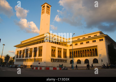 Ancienne préfecture la vieille station de police place Mohammed V à Casablanca Maroc central ville nouvelle Banque D'Images