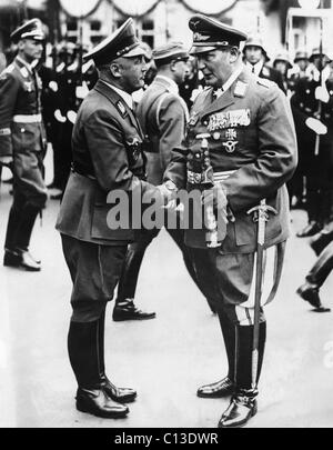 De gauche, éditeur de Der Stuermer Julius Streicher, commandant en chef de la Luftwaffe Hermann Goering, au 10ème congrès du parti nazi, Nuremberg, 1938 Banque D'Images