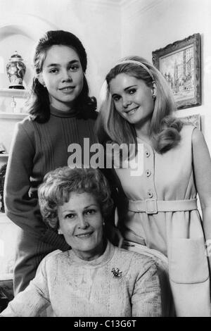 1969 Présidence, Nixon nous Famille. De gauche à droite : Julie Nixon, Premier Lady-Elect Patricia Nixon, Tricia Nixon, portrait de famille, New York City, vers la fin de 1968. Banque D'Images