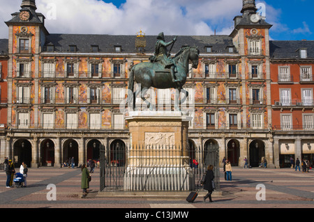 Felipe III statue sur la Plaza Mayor de Madrid Espagne Europe centrale Banque D'Images