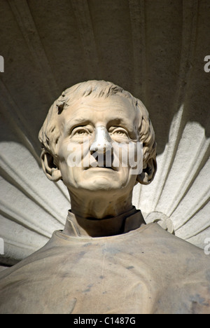 Détail du cardinal Newman statue, par chavalliaud lj, à Brompton Oratory, Londres, Angleterre Banque D'Images