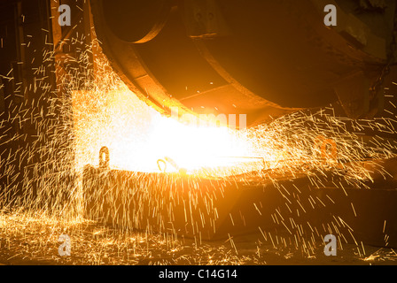 La fabrication de l'acier à Forgemasters, Sheffield, Royaume-Uni. Banque D'Images