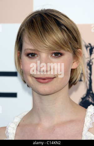 MIA WASIKOWSKA FILM Independent Spirit Awards 2011 : LOS ANGELES CALIFORNIA USA 26 Février 2011 Banque D'Images