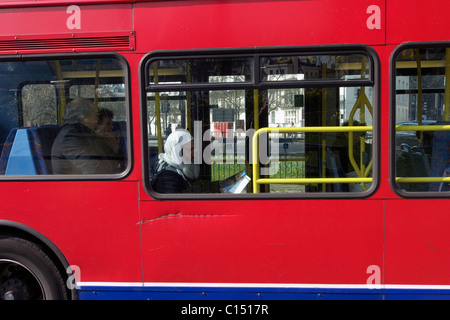 United Kingdom West London Marble arch close up d'un london bus rouge Banque D'Images