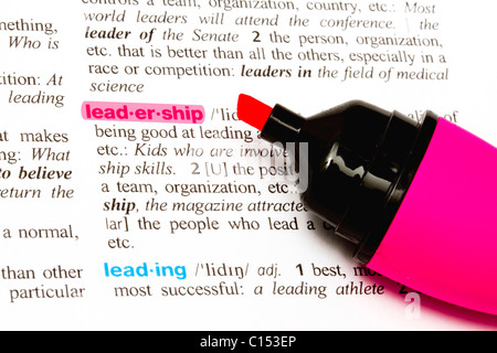 Le mot leadership mis en évidence dans un dictionnaire Banque D'Images