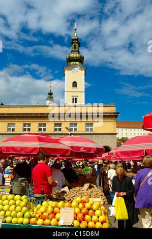 Fruits et légumes du marché Dolac [ Tržnica Dolac ] , Zagreb, Croatie Banque D'Images