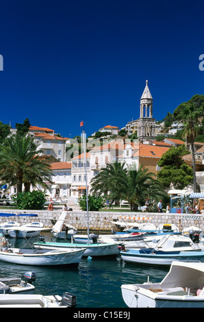 Harbour, l'île de Hvar, Hvar, Dalmatie, côte dalmate, en Croatie Banque D'Images