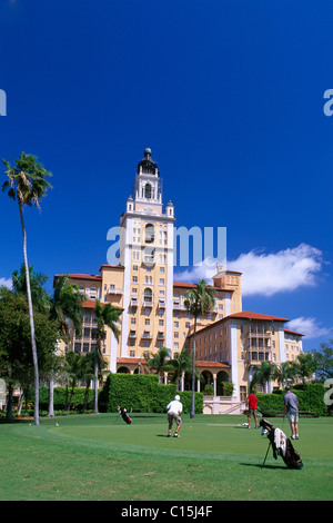 Les golfeurs en face de l'hôtel Biltmore, Coral Gables, Miami, Floride, USA Banque D'Images