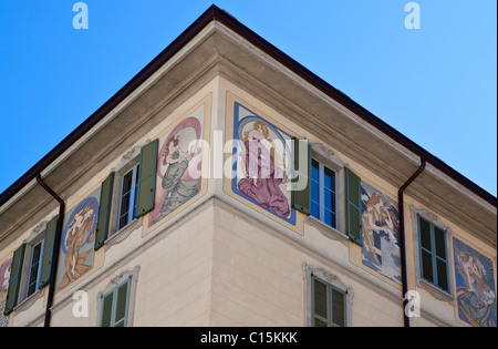 L'Italie, Como, maisons décorées dans Piazza A.Volta Banque D'Images