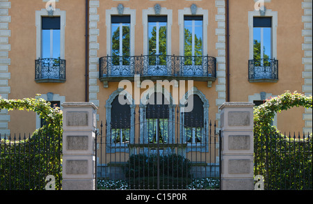 L'Italie, Como, une villa dans le lac Banque D'Images