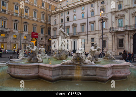 Fontana del Moro Fountain Piazza Navona centro storico vieille ville Rome Italie Europe Banque D'Images