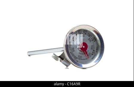 Thermomètre de cuisson en acier inoxydable isolé sur blanc. Banque D'Images
