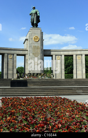 Monument commémoratif de guerre soviétique sur 17. Juin à Berlin, Germany, Europe Banque D'Images