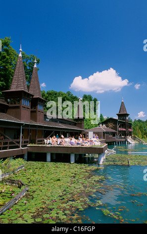 Dans le Bain Thermal Heviz au Lac Balaton, Hongrie, Europe Banque D'Images