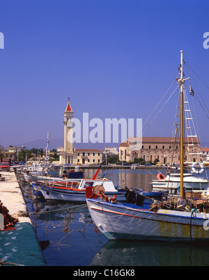 Vue sur le port vénitien de clocher, montrant la ville de Zakynthos, Zante, îles Ioniennes, Grèce Banque D'Images