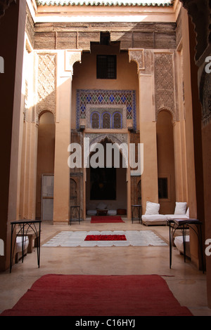 Images de Marrakech Maroc incluant les montagnes de l'Atlas, le souk, la médina et les jardins Majorelle Banque D'Images