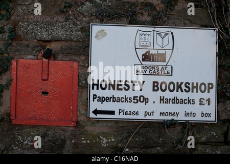 L'honnêteté fort à payer pour les livres, Hay on Wye, Herefordshire, Pays de Galles, Royaume-Uni Banque D'Images