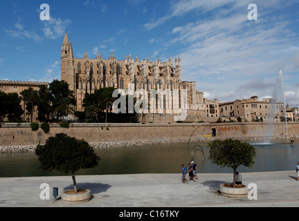 La cathédrale gothique de Santa Maria de Palma ou La Seu à Palma de Majorque, Espagne, Banque D'Images