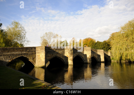 Pont sur la rivière Wye de Bakewell - Peak District Banque D'Images