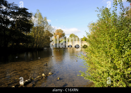 Pont sur la rivière Wye de Bakewell - Peak District Banque D'Images