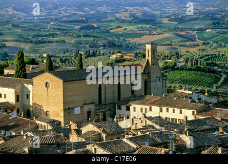 Eglise Sant'Agostino, San Gimignano, province de Sienne, Toscane, Italie, Europe Banque D'Images