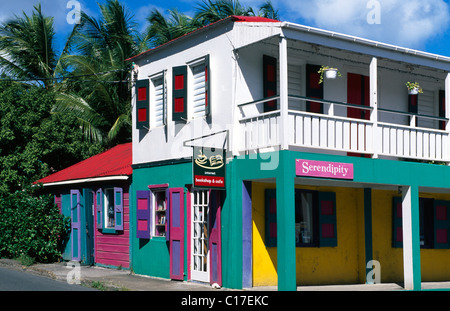 Façade colorée à Roadtown sur l'île de Tortola, British Virgin Islands, Caribbean Banque D'Images