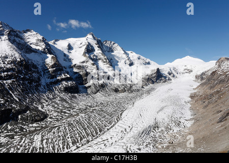 Le Grossglockner, Glacier Pasterze, vue de Kaiser-Franz-Josefs-Hoehe, Haute route alpine du Grossglockner, le Parc National du Hohe Tauern Banque D'Images