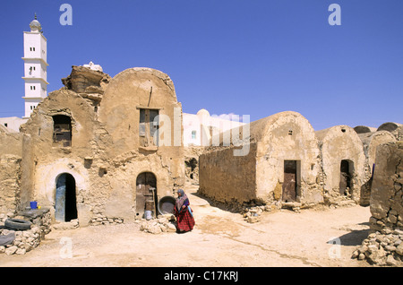 La Tunisie, le sud de la Tunisie, région de Tataouine, ksour's road, Ghoumrassen village berbère, Ghorfa, habitation typique Banque D'Images