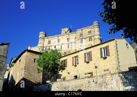 La France, Vaucluse, Bédoin, château du 16ème siècle (Comtat Venaissin) Banque D'Images