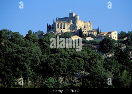 La France, Vaucluse, Bédoin, château du 16ème siècle (Comtat Venaissin) Banque D'Images