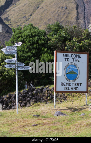 Panneau indicateur sur la colonie d'Édimbourg des sept mers, sur l'île de Tristan da Cunha. Océan Atlantique Sud. Banque D'Images