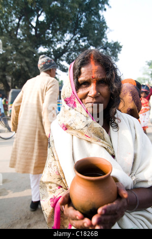 En pèlerinage sur les rives du Gange au Bihar, en Inde. Banque D'Images